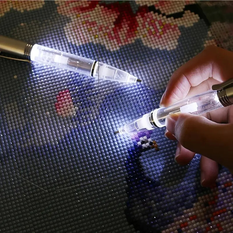Embroidery Embellishments - ปากกาเพชร LED สำหรับงานปักครอสติช 1 ชิ้น ปากกาเจาะแสงสำหรับงาน